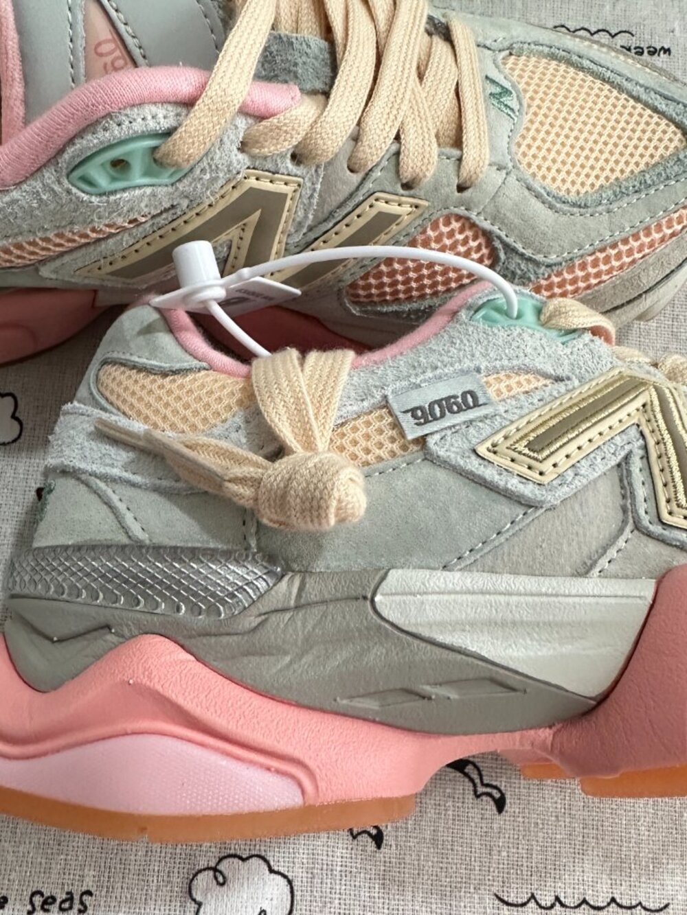 New Balance 9060 "Made For Us" Pink and Green Color Block - Picture 6 of 11